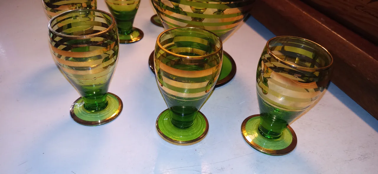 Vintage Green & Gold Glass Decanter Set image indicator(3)