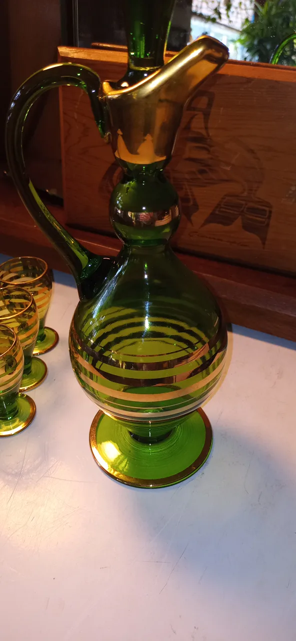 Vintage Green & Gold Glass Decanter Set image indicator(6)