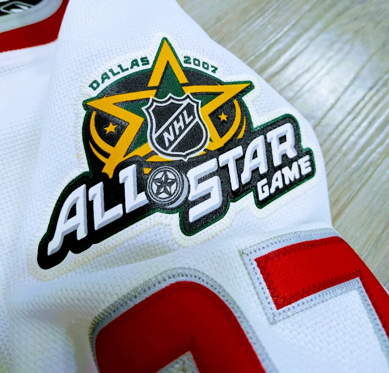 2007 Grail Dallas All Star Autographed Sidney Crosby Jersey image indicator(8)