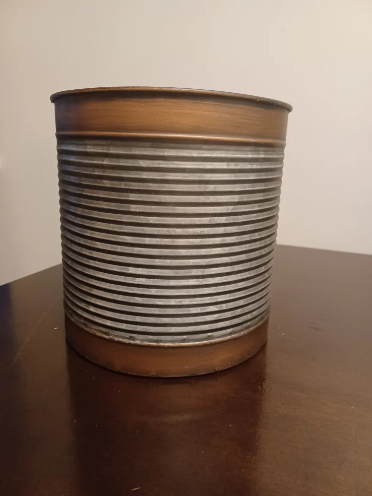 Metal Decorative Planter thumbnail