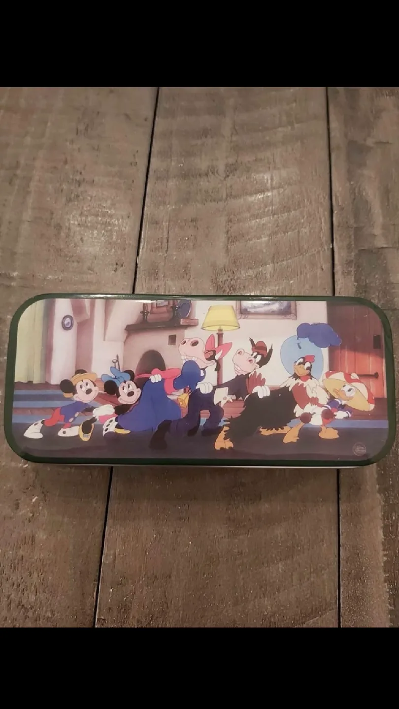 Beautiful womens Mickey Mouse watch thumbnail