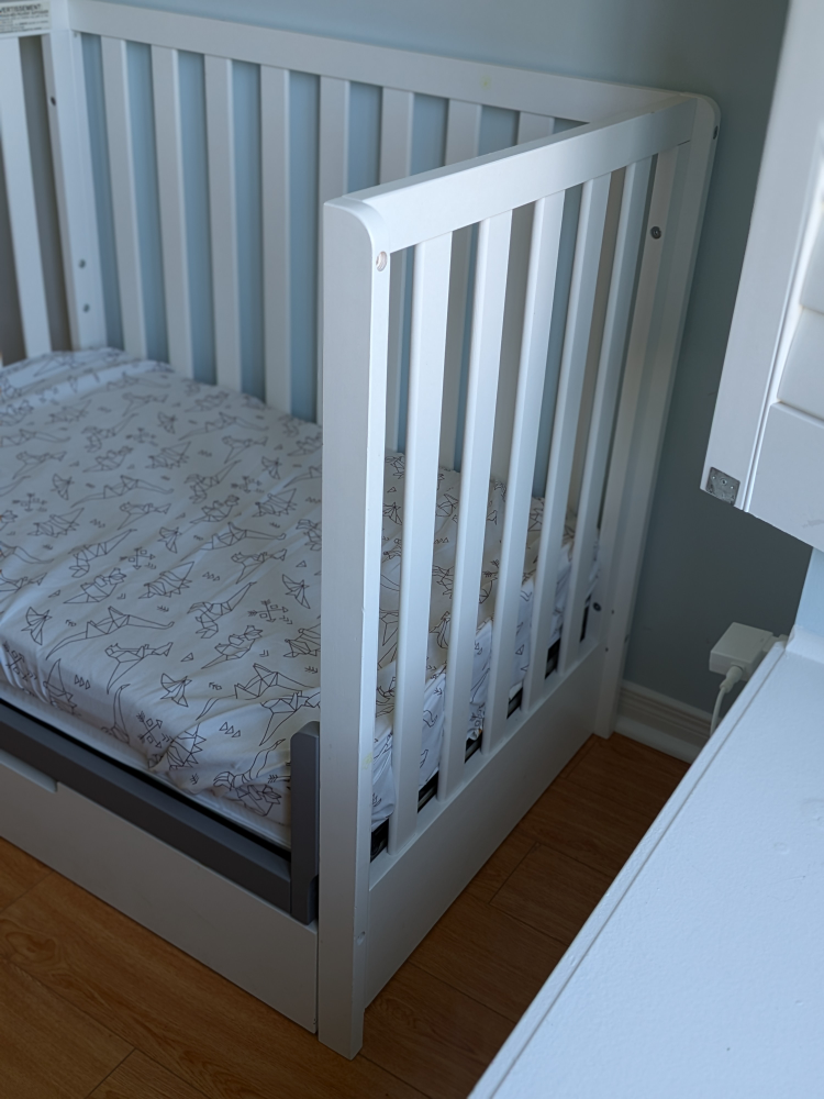 Carter's Colby 4-in-1 Mini Convertible Crib + Bed + Accessory - photo 3