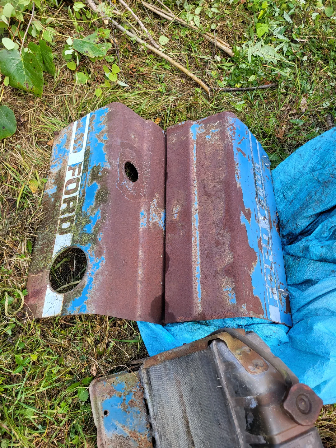 Vintage Ford 3600 gas Tractor - Parts or Restoration Project image indicator(4)