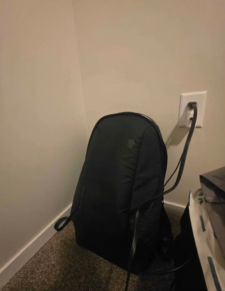 Alienware m16 R1 Gaming Laptop - Excellent Condition image indicator(3)