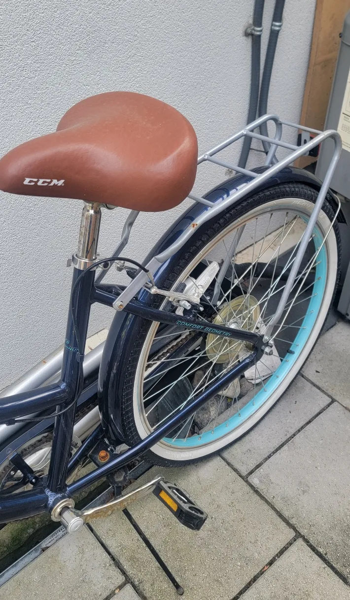 CCM Sunday Comfort Bike - Blue image indicator(4)