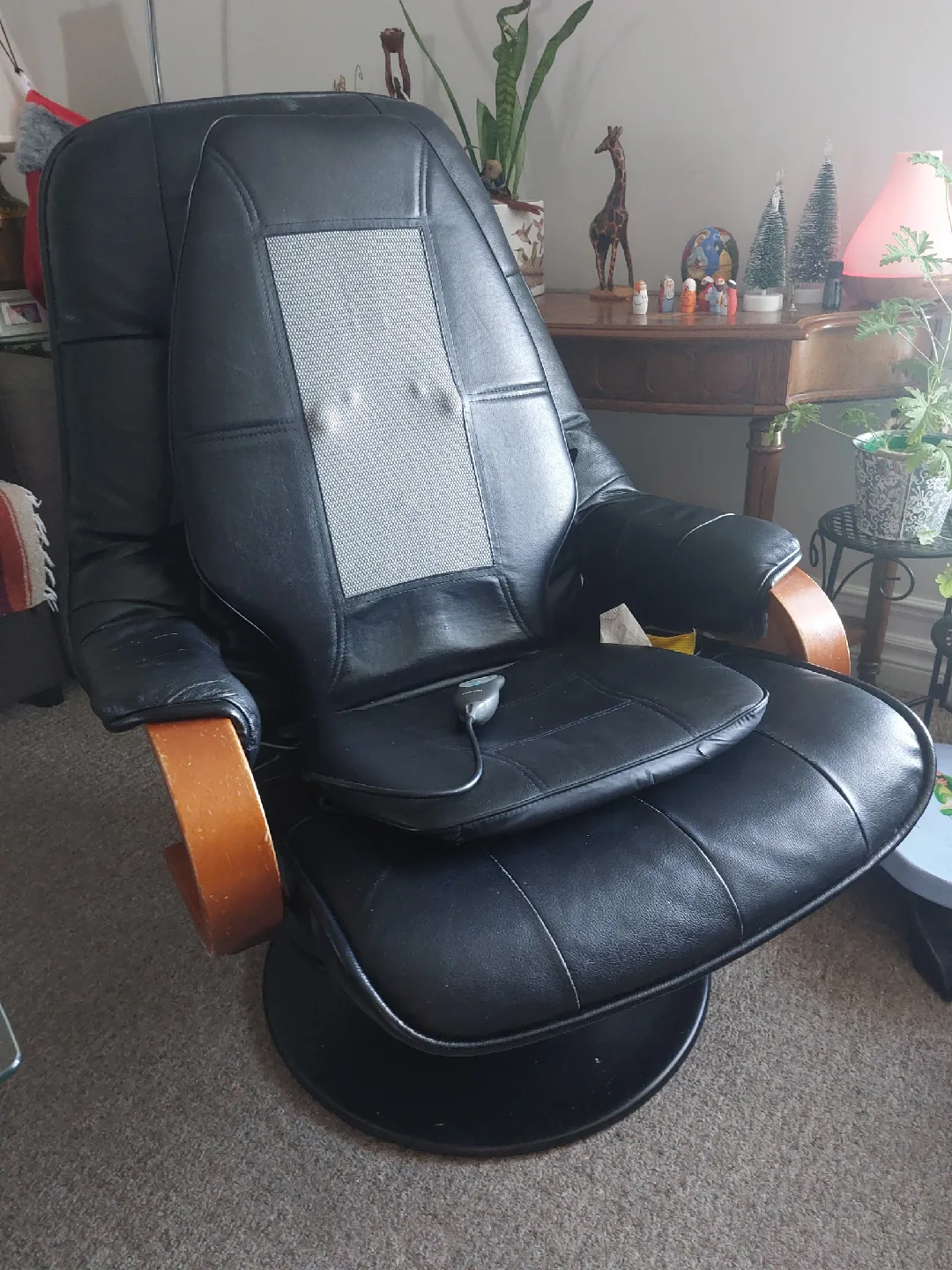 Black Leather Massage Office Chair image indicator(2)