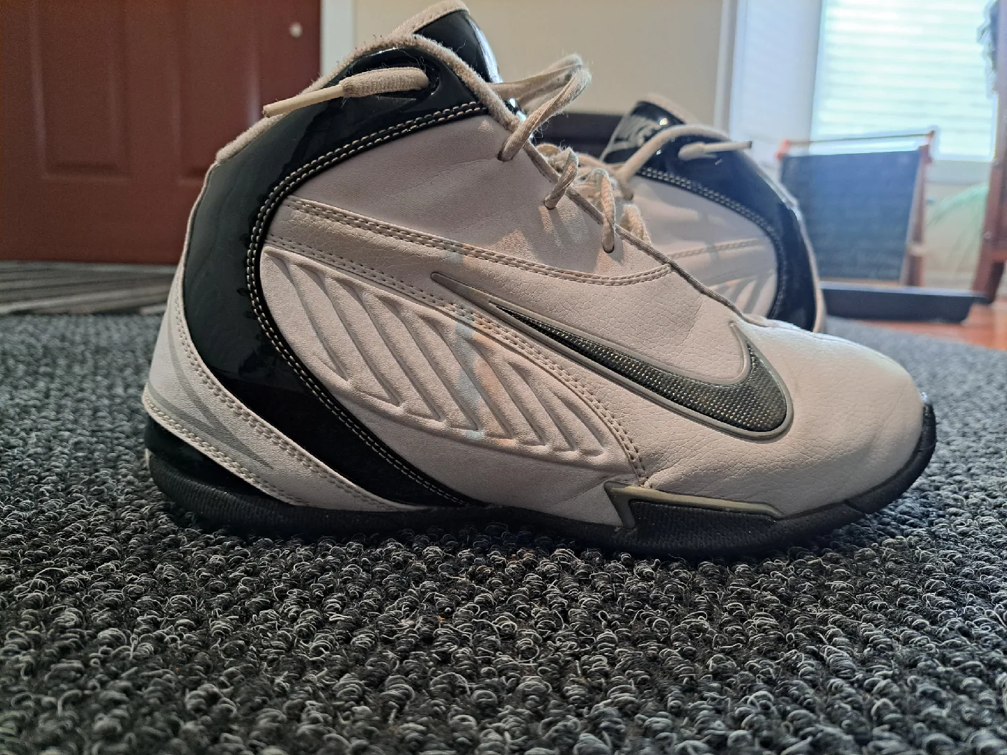 Nike Air Flight Soarin Basketball Shoes - US 8.5 image indicator(3)