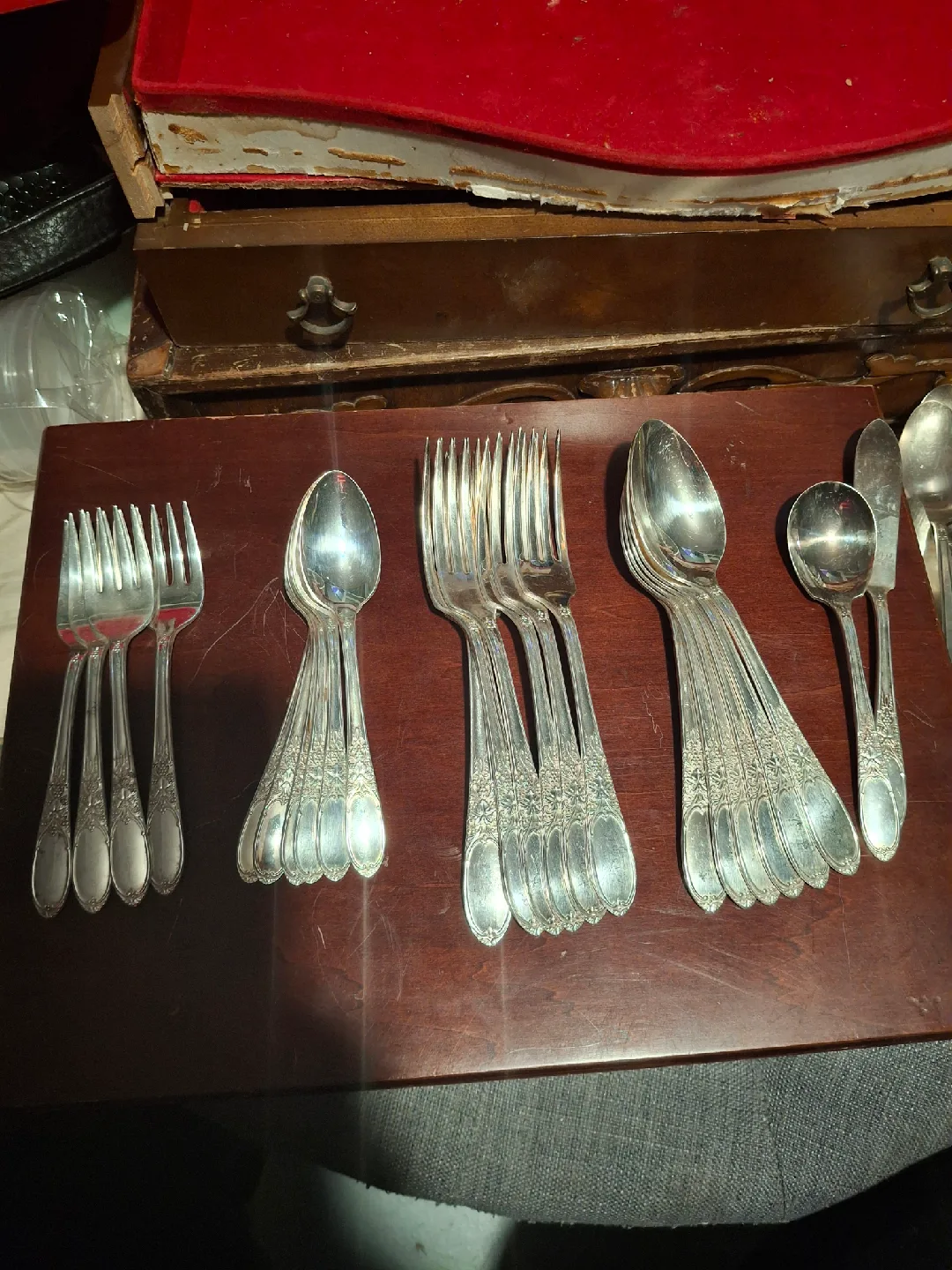 Vintage Silverware Set image indicator(2)