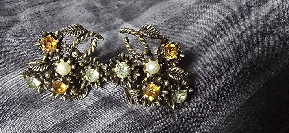 Vintage Clip-on Earrings