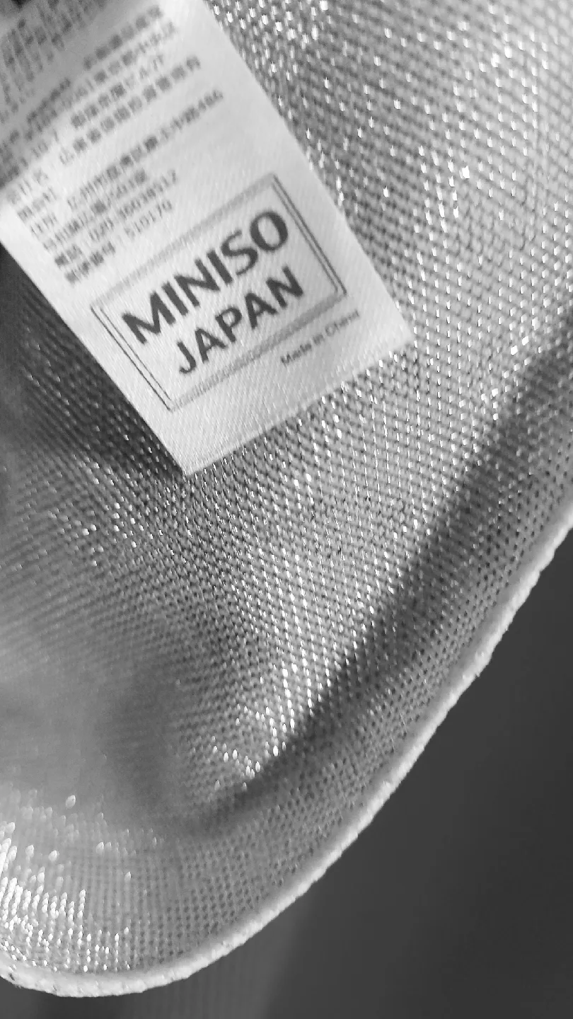 Miniso Japan Scarf image indicator(3)