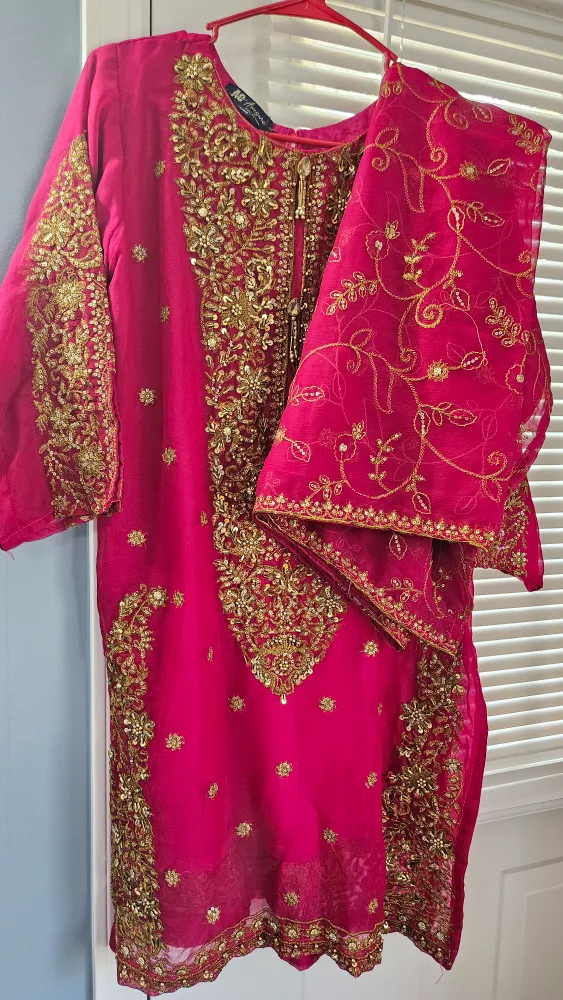 Agra Noor Designer Salwar Kameez Suit thumbnail