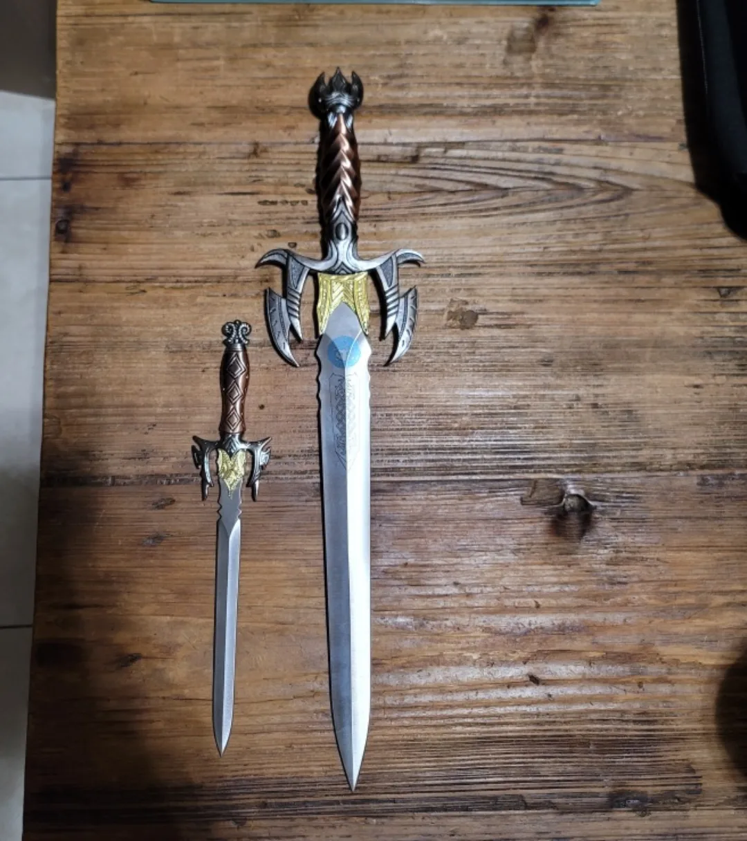Fantasy Dagger Set with Sheath image indicator(4)