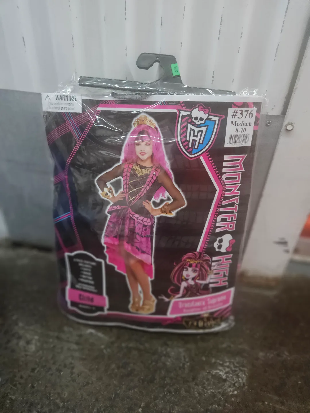 Halloween Costumes & Decor image indicator(5)