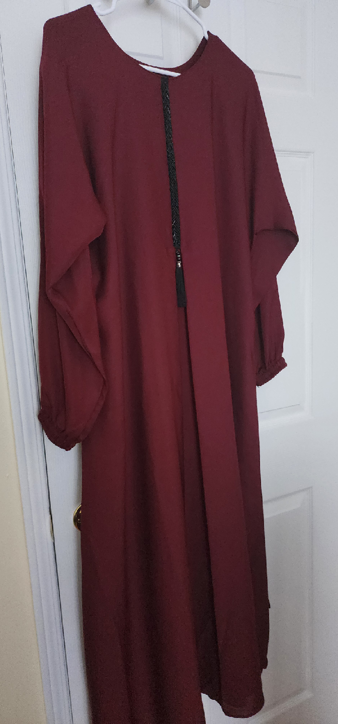 Brand New Maroon Abaya – Size 56 – Made in Dubai