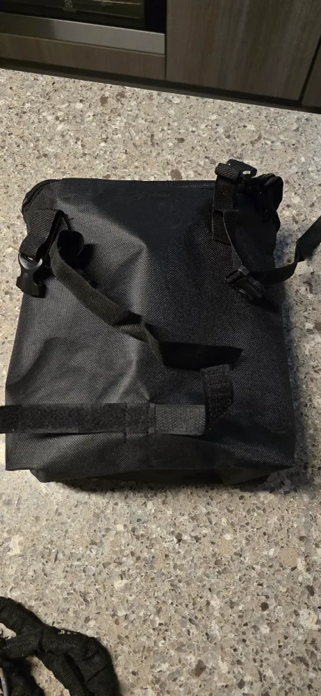 Black Bike Bag with Lock - image indicator(3)