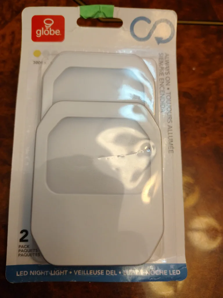 Globe Electric LED Night Light 2-Pack thumbnail