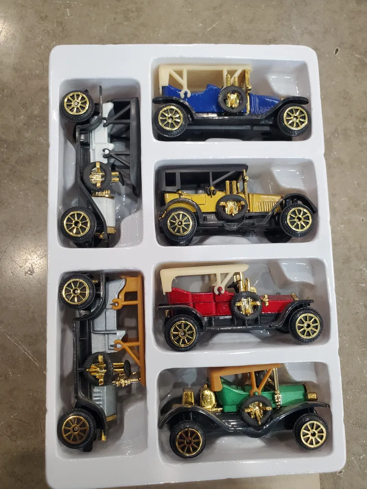 Set of Vintage Car Miniatures image indicator(2)