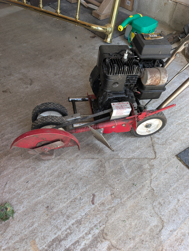 Red Yard Edger