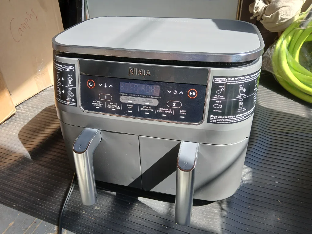AS IS DOES NOT TURN ON Ninja Foodi 2-Basket Air Fryer thumbnail