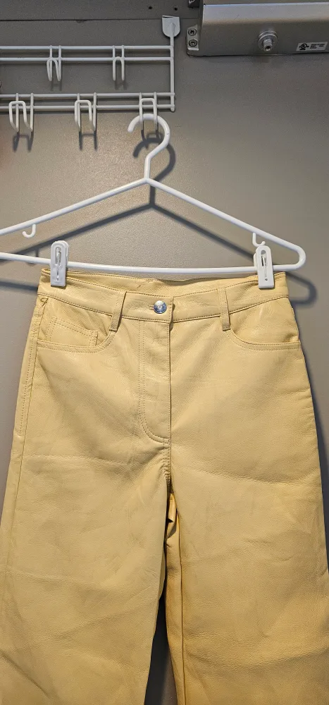 New brand Wilfred Yellow Leather Pants Size 2 thumbnail