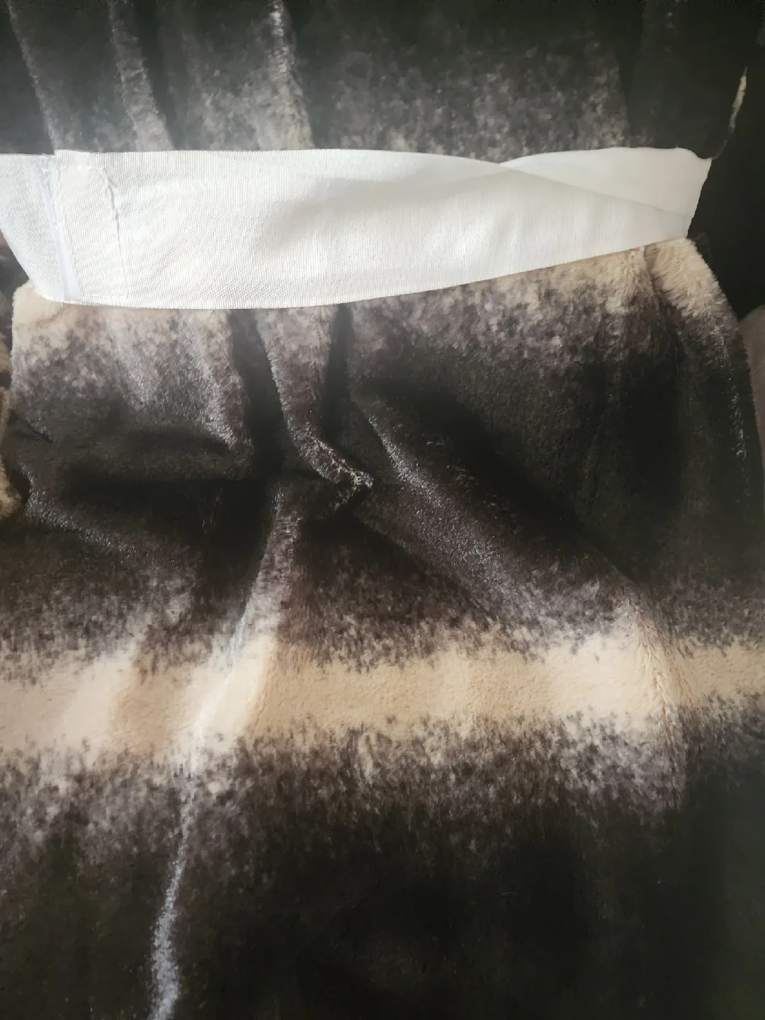 Grover Essentials Micromink Sherpa Hooded Blanket 60x80 image indicator(3)