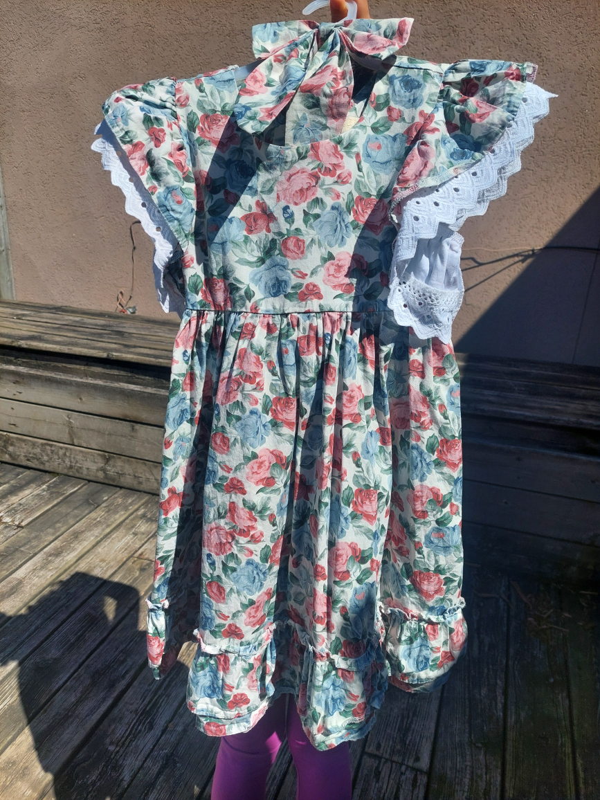 Floral Print Dress with Lace Trim - photo 2