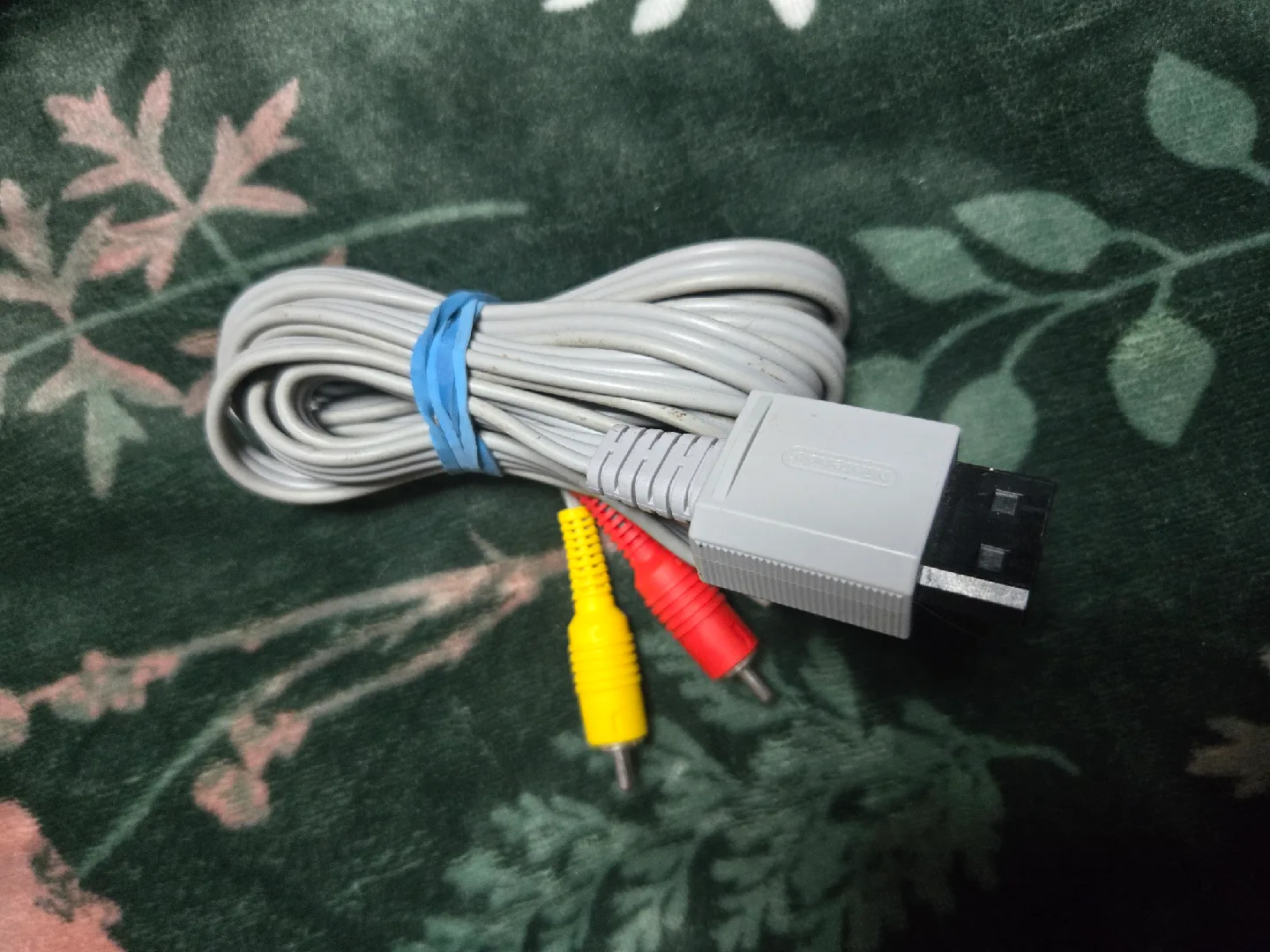 Nintendo Wii AV Cord thumbnail