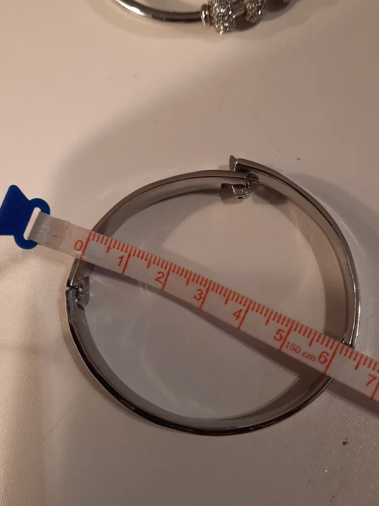 Set of 3 Silver Bracelets image indicator(5)