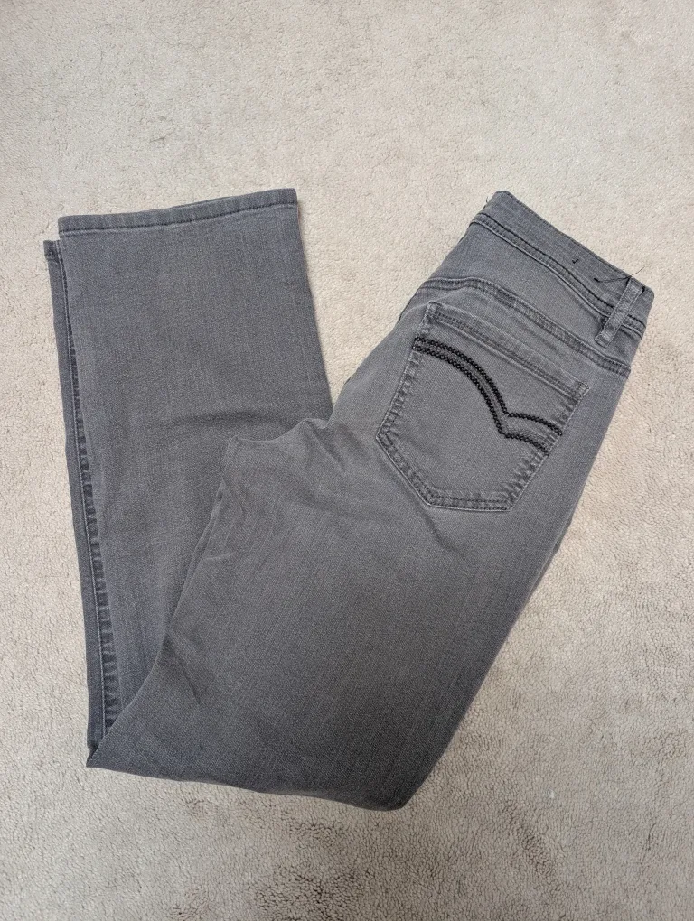 Santana Straight Fit Jeans - Size 8x30 image indicator(2)