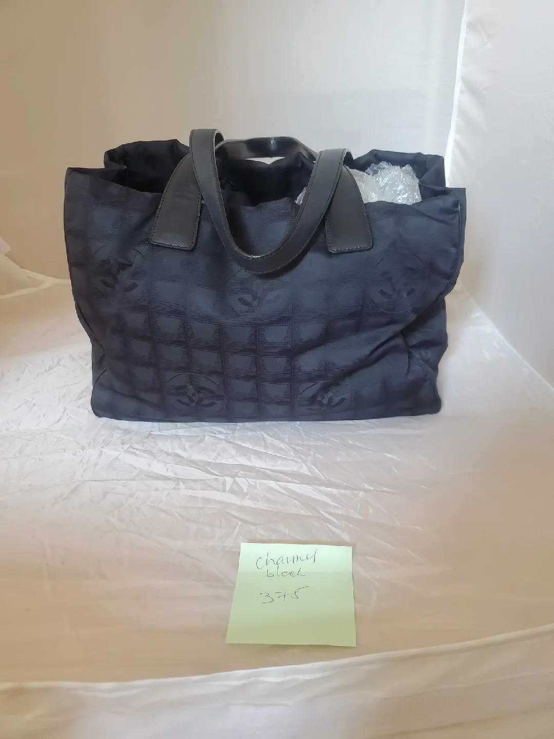 Chanel Black Tote Bag image indicator(3)