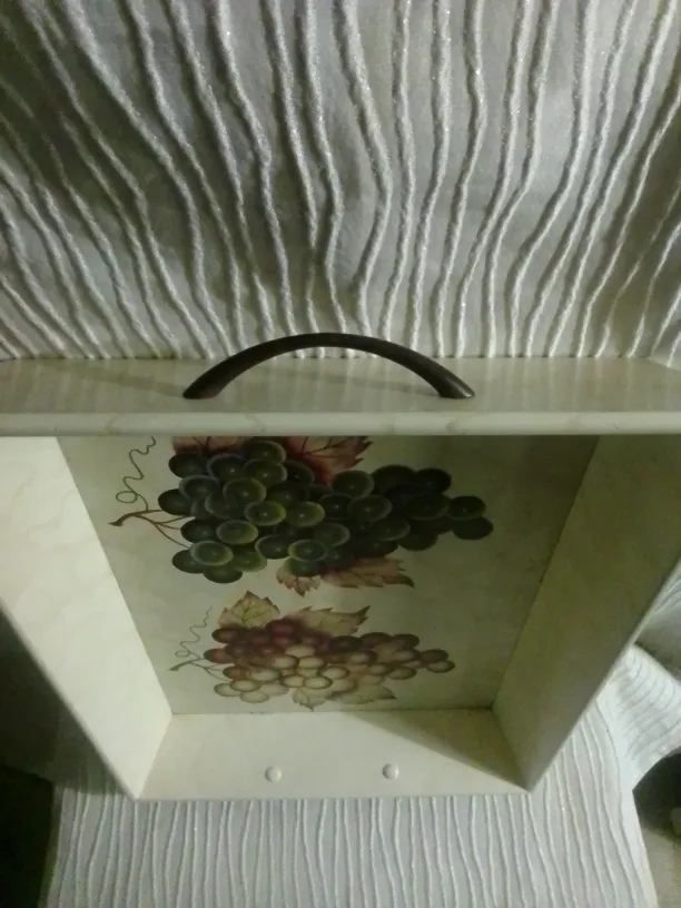 Decorative Wooden Tray with Grape Design image indicator(2)