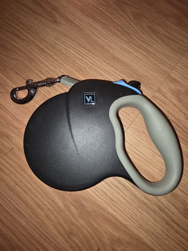 VL Retractable Dog Leash thumbnail