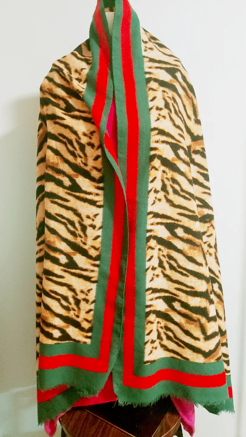Gucci Tiger Print Wool Shawl thumbnail