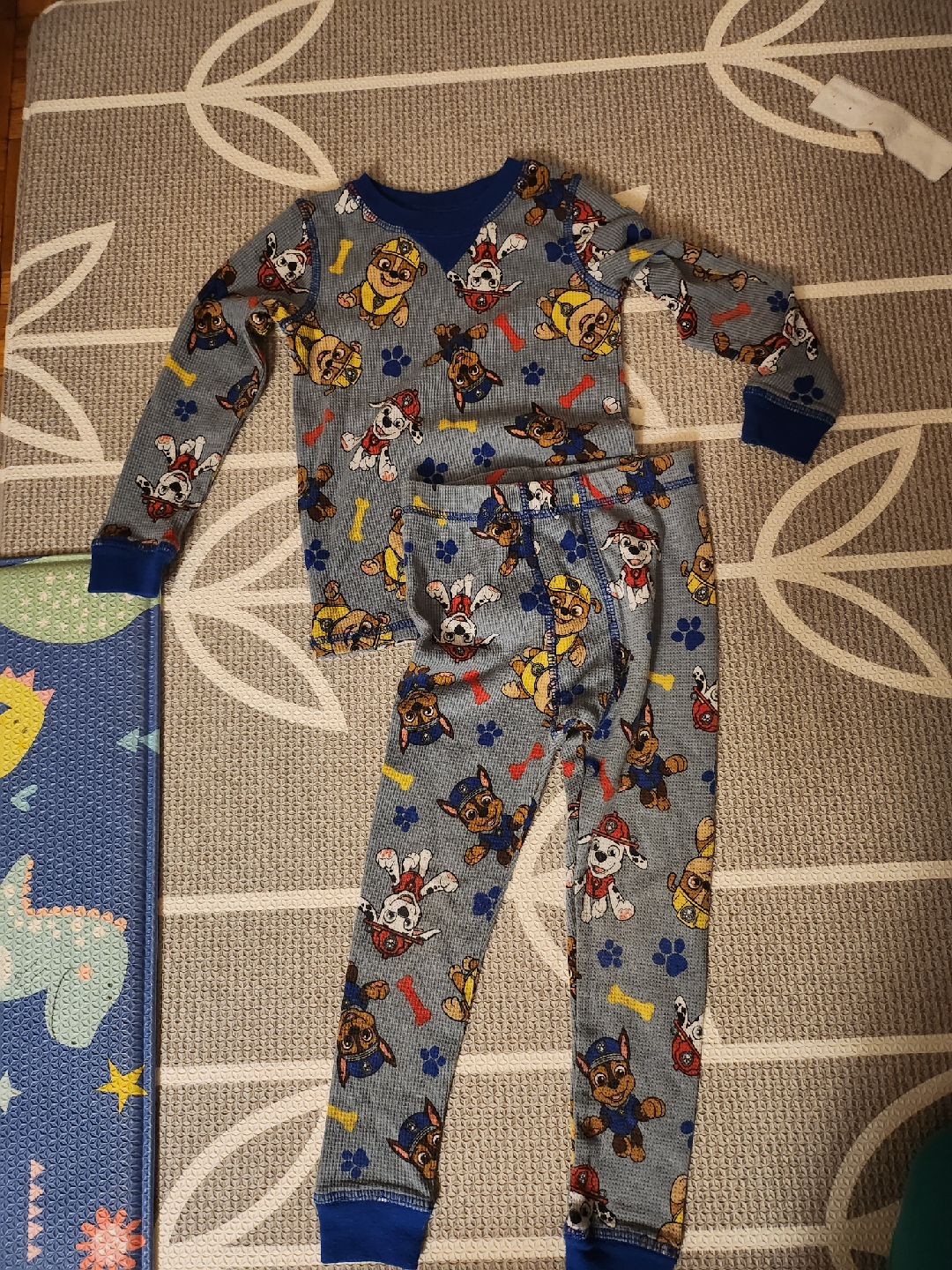 paw patrol 2T/3T pj set