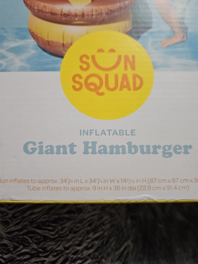 Sun Squad Inflatable Giant Hamburger Pool Float 🥕 - photo 3