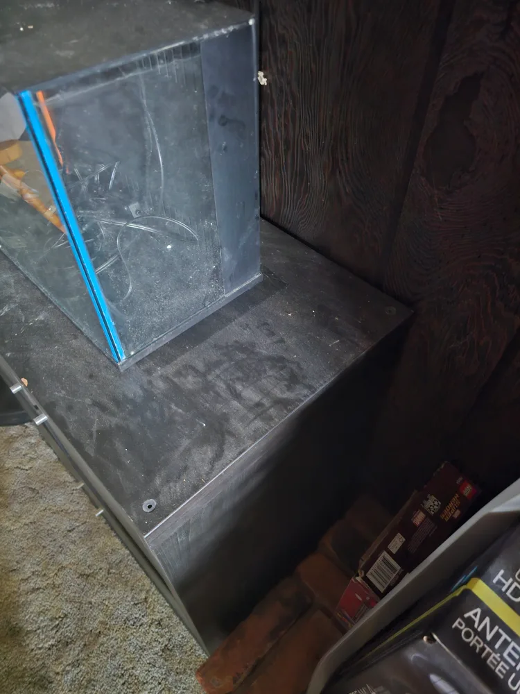 IKEA cabinets have 2 image indicator(2)