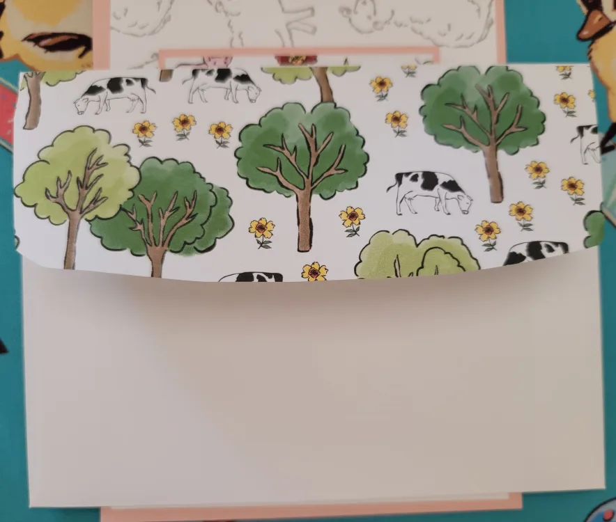 🥕 Handmade 'Hello' Farm Animal Card image indicator(4)