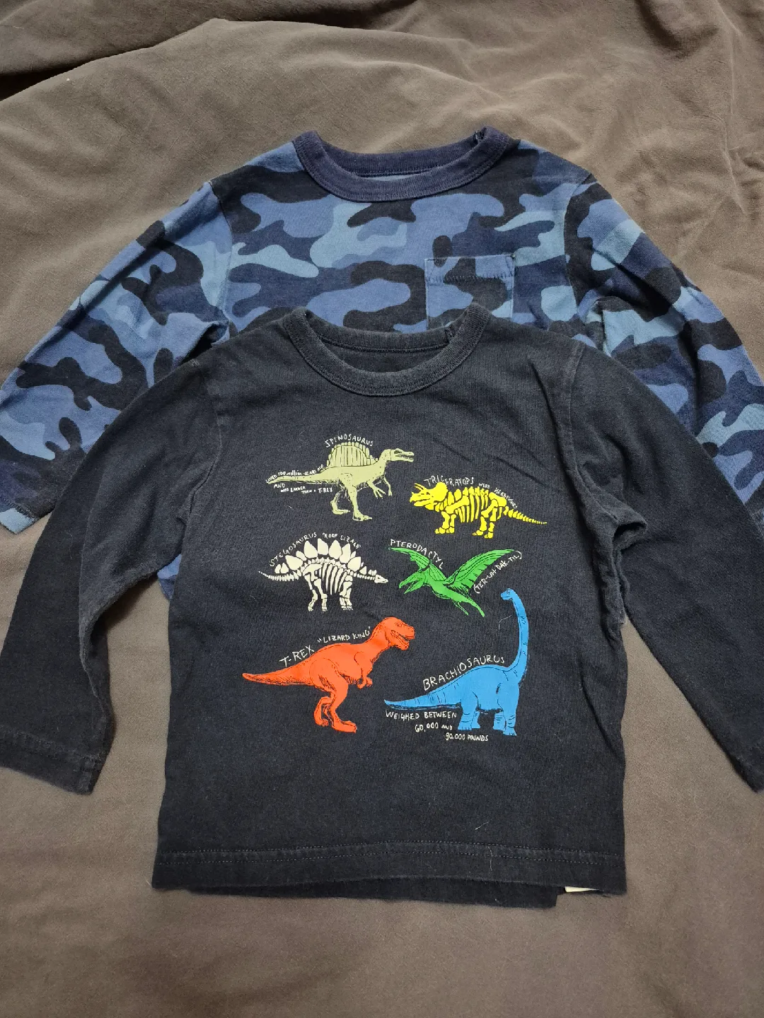 Gap T-shirts thumbnail