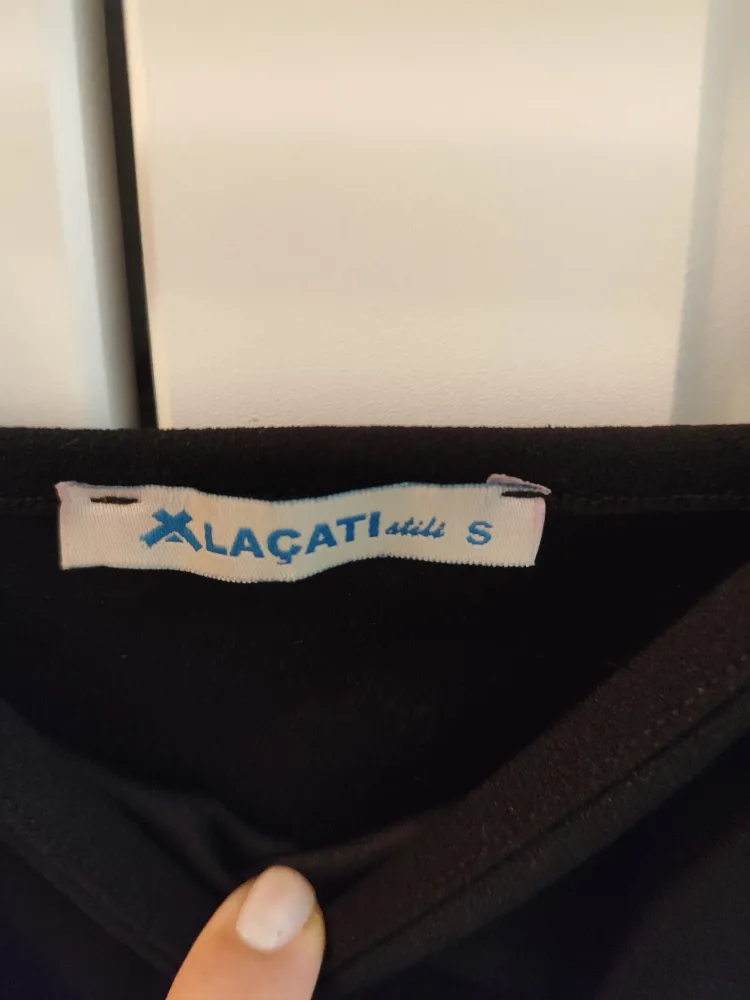 Assorted women clothing - Size Small image indicator(9)