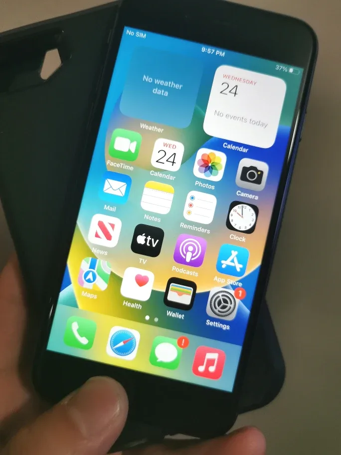 iPhone 8 64G black 100% battery health