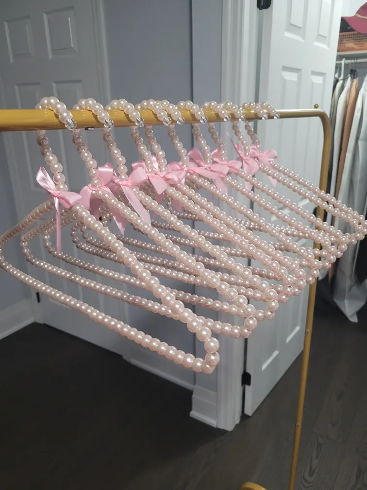 Pearl Beaded Hangers with Pink Bows - Set of 10 image indicator(2)