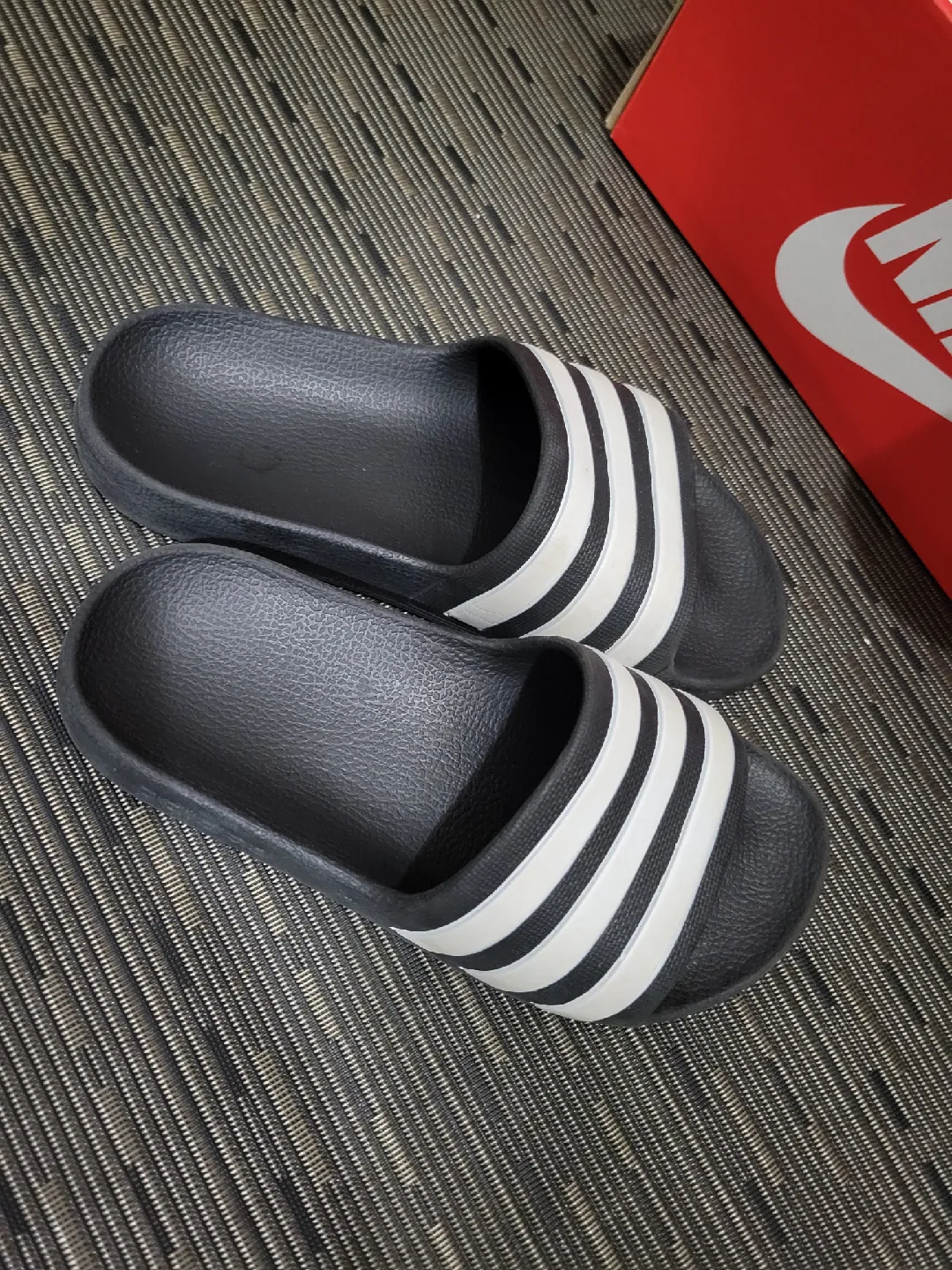 Adidas slides kids preschool - size 13K thumbnail