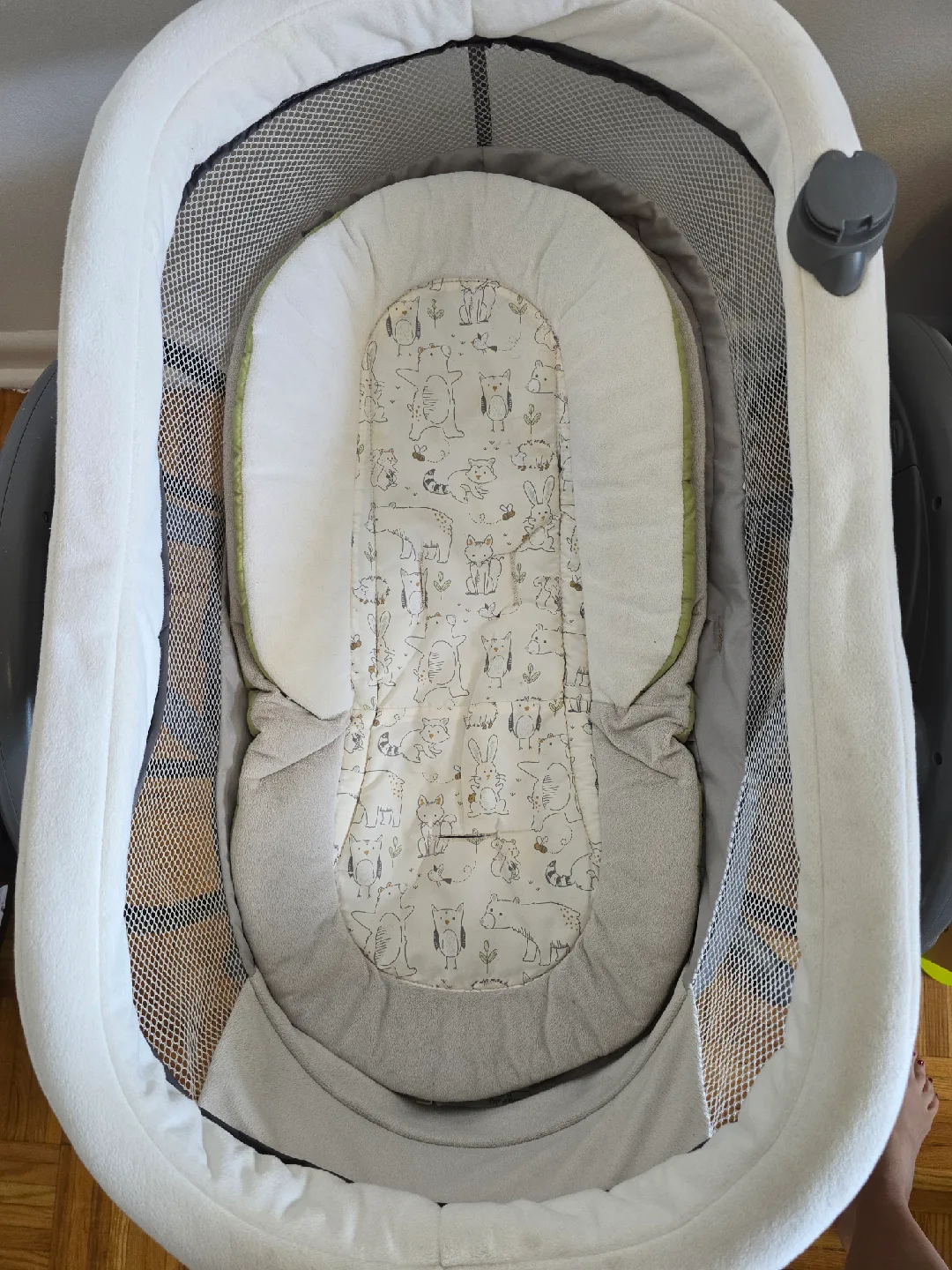 Graco Automatic Rocking Baby Bassinet image indicator(3)