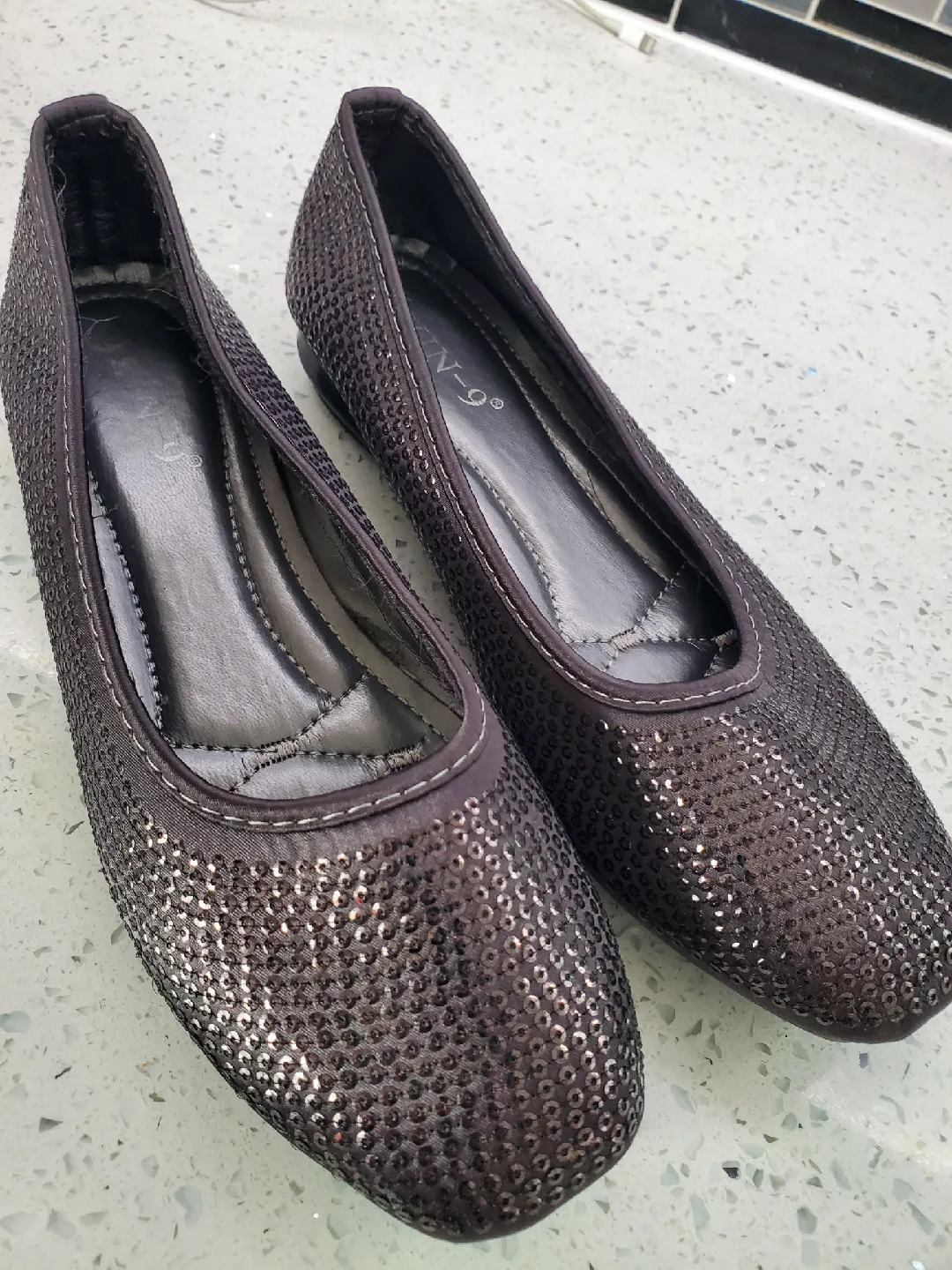 N-9 Sparkly Flats - Size 9 thumbnail