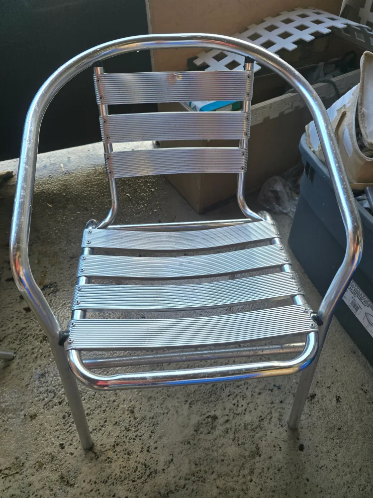 Set of 2 Aluminum Outdoor Chairs image indicator(2)