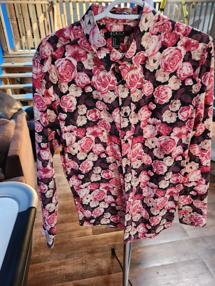21MEN Forever 21 Rose Print Shirt - Size Medium thumbnail