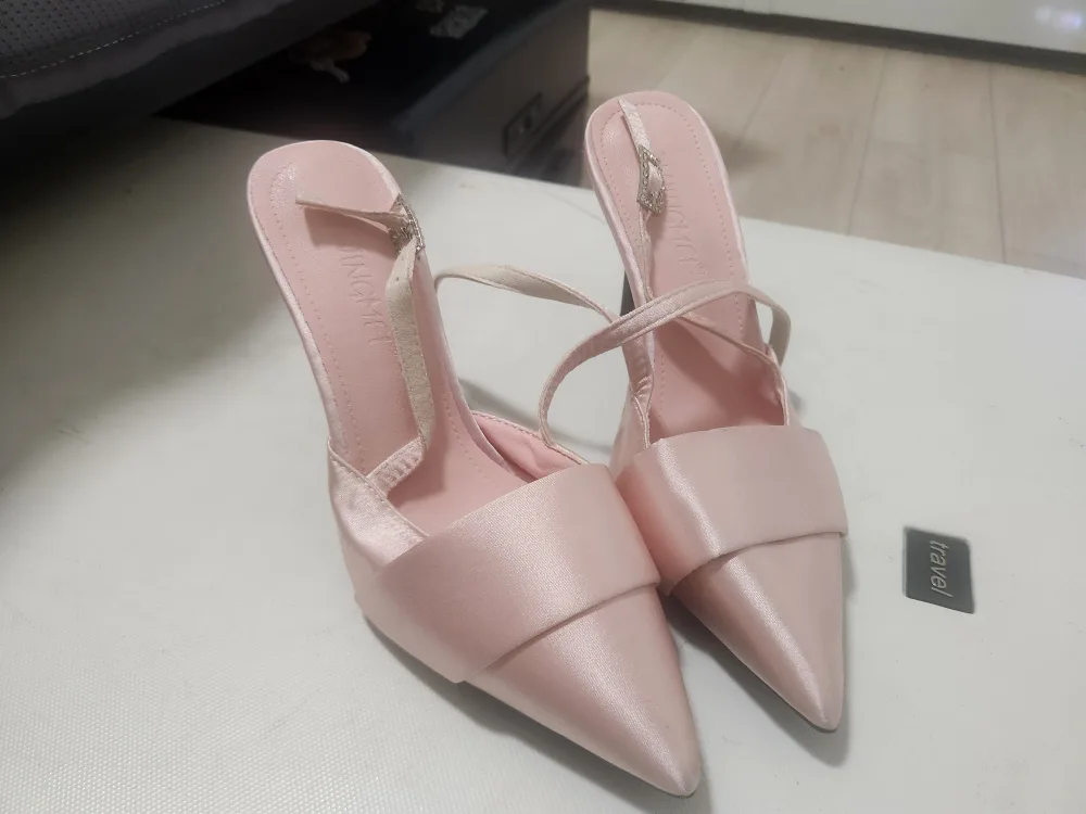 Pink Heels brand new image indicator(2)