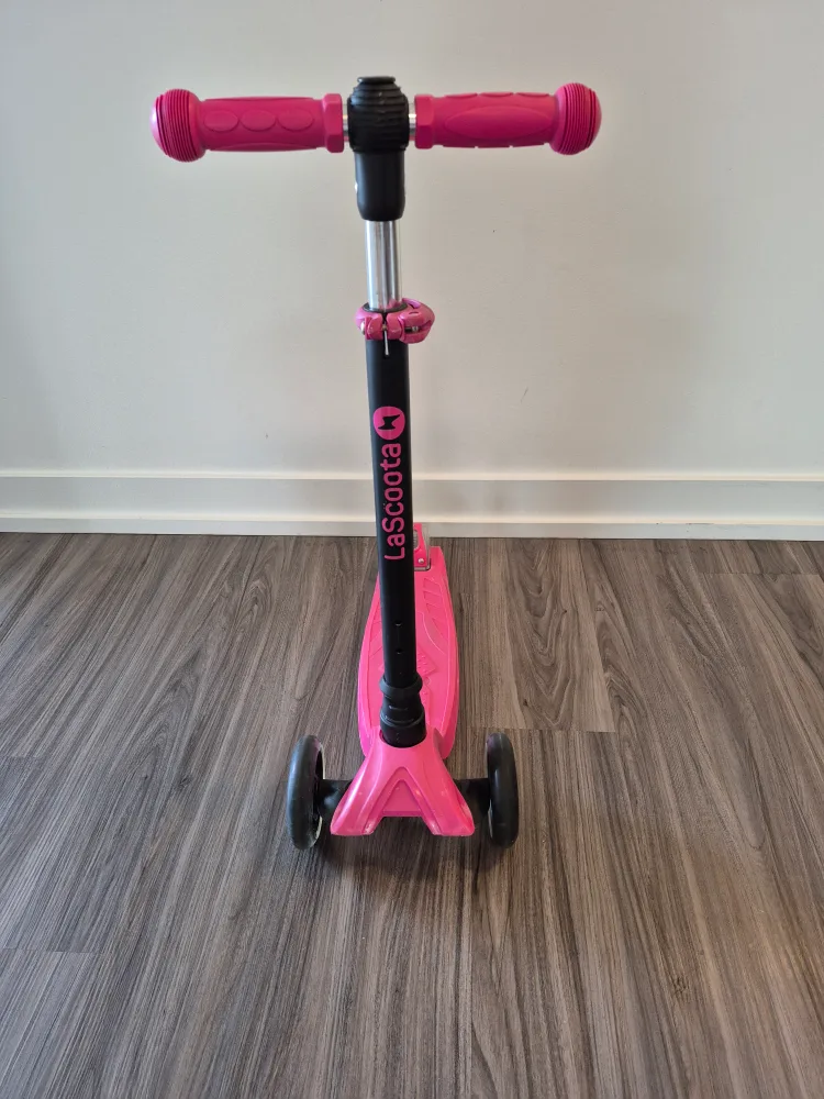 Pink Kids' Scooter image indicator(7)