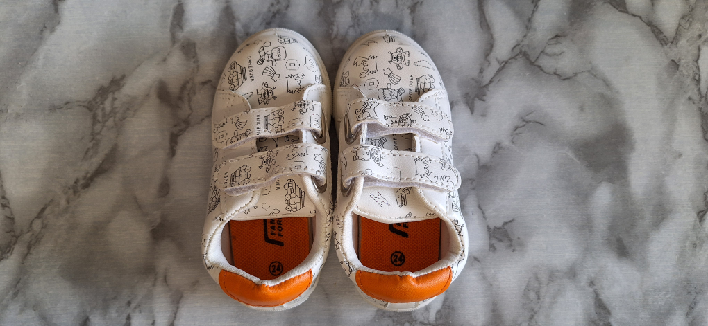 Toddler White Patterned Sneakers - Size 8