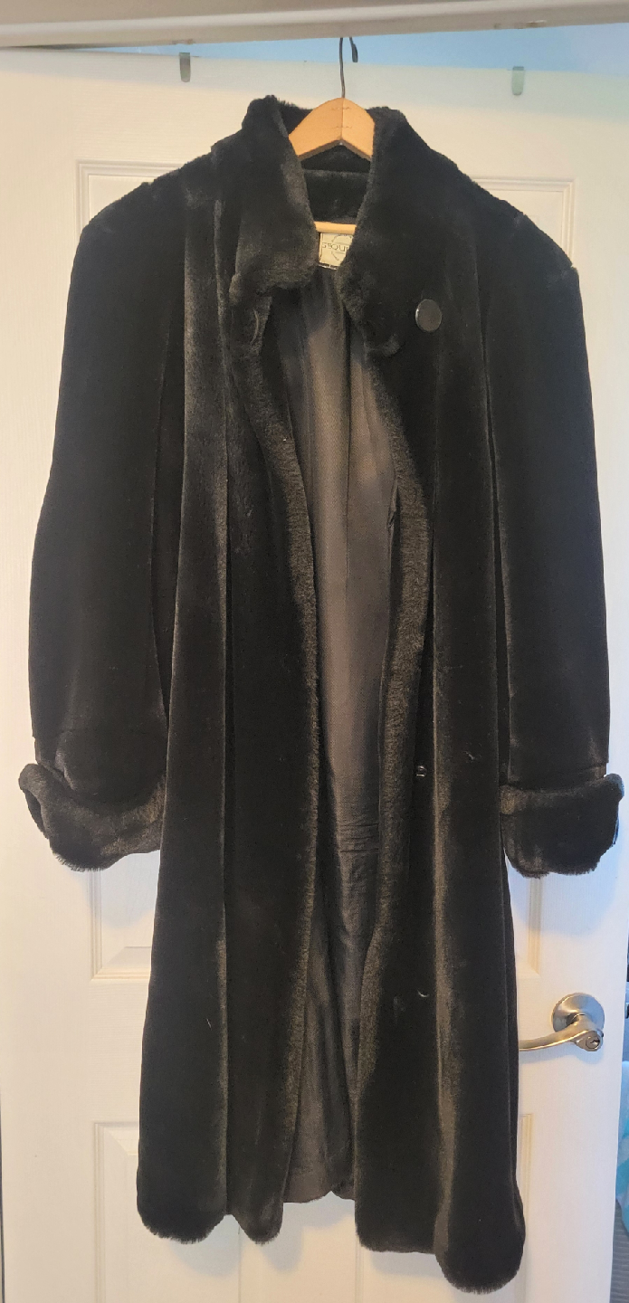 Sequencé Black Faux Fur Coat